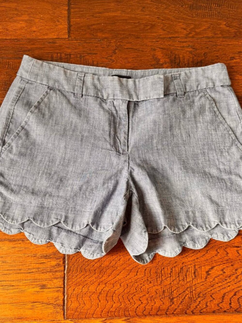 J.CREW Women's Scalloped Light Denim Shorts - Size 4